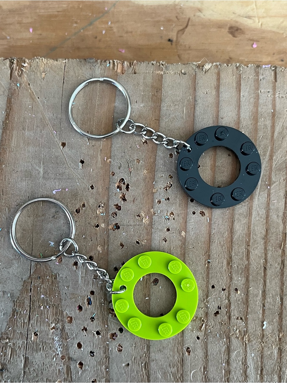 ONE Lego Lime Green or Black Round Brick Keychain